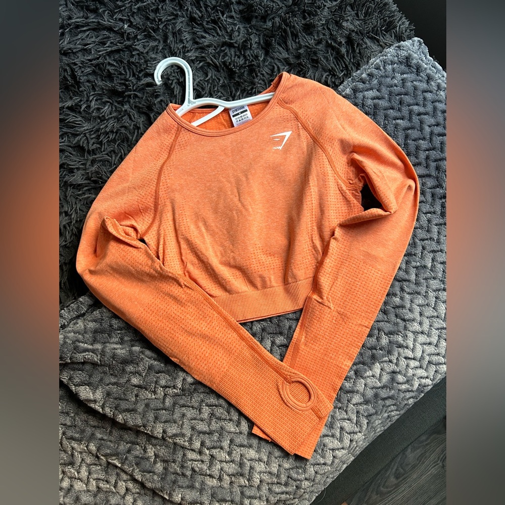 NWOT gymshark long sleeve 🍊